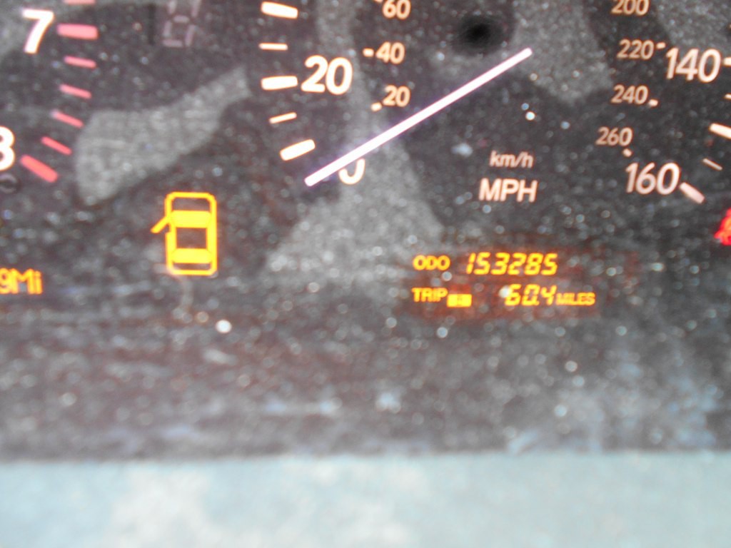 2004 Lexus LS Image 11