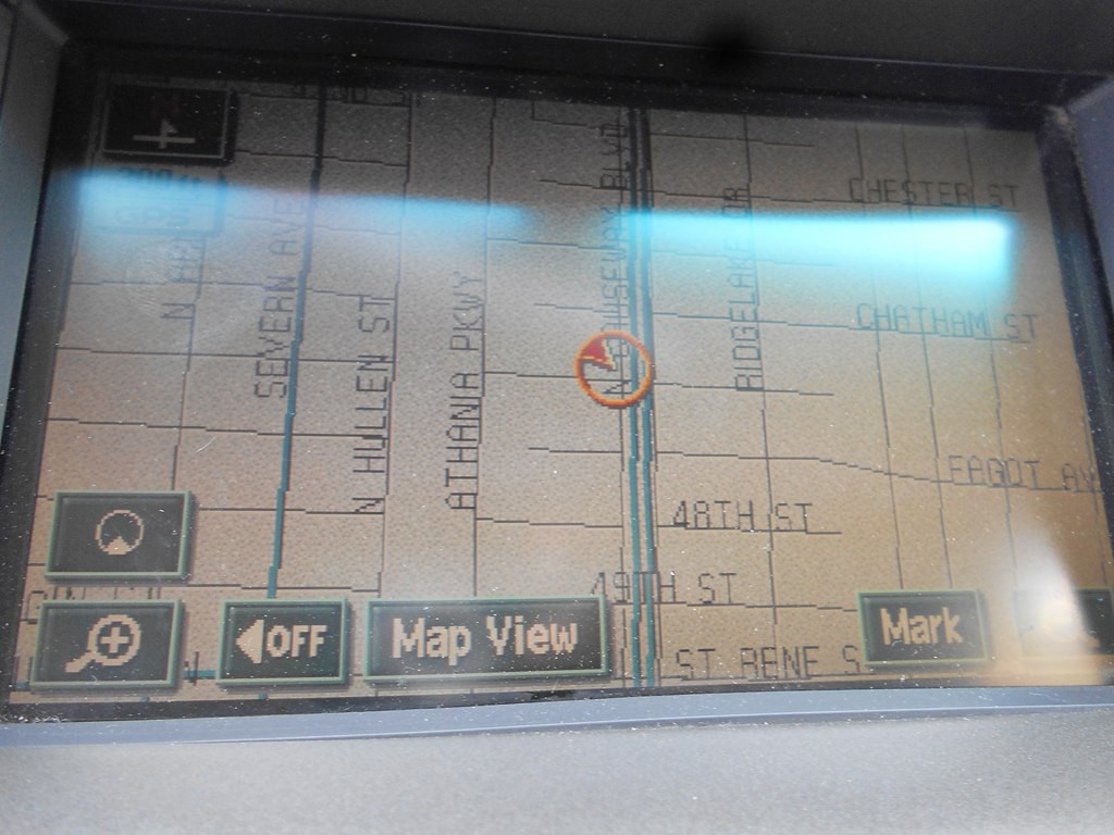 2004 Lexus LS Image 13