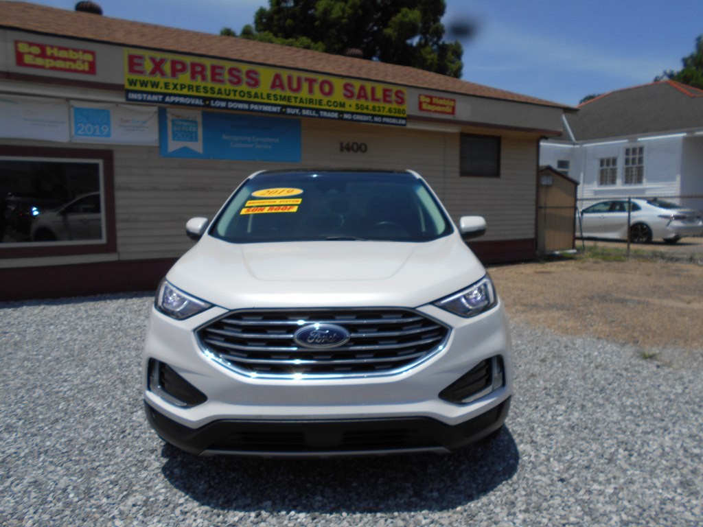 2019 Ford Edge Image 2