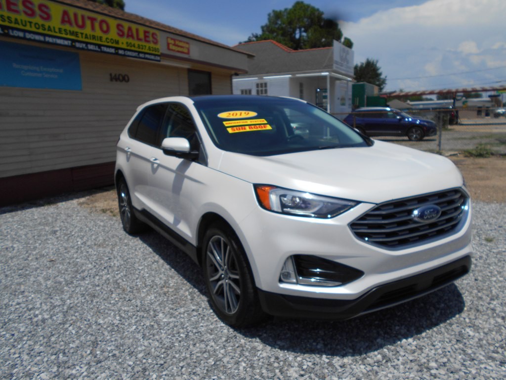 2019 Ford Edge Image 8