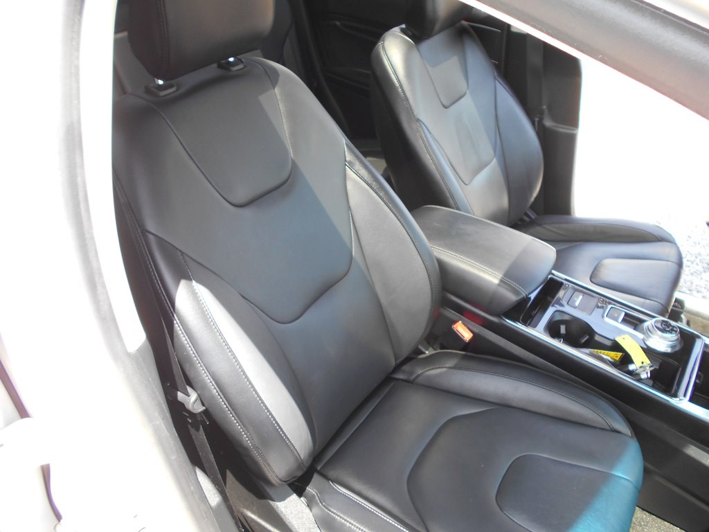 2019 Ford Edge Image 24