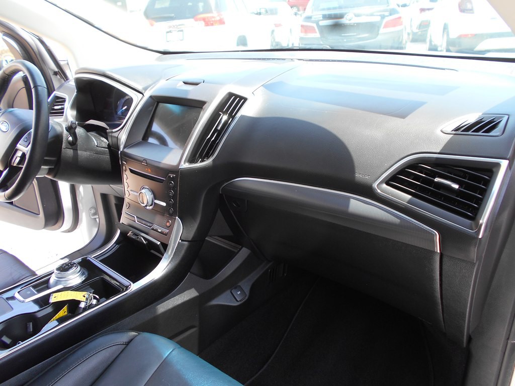 2019 Ford Edge Image 25