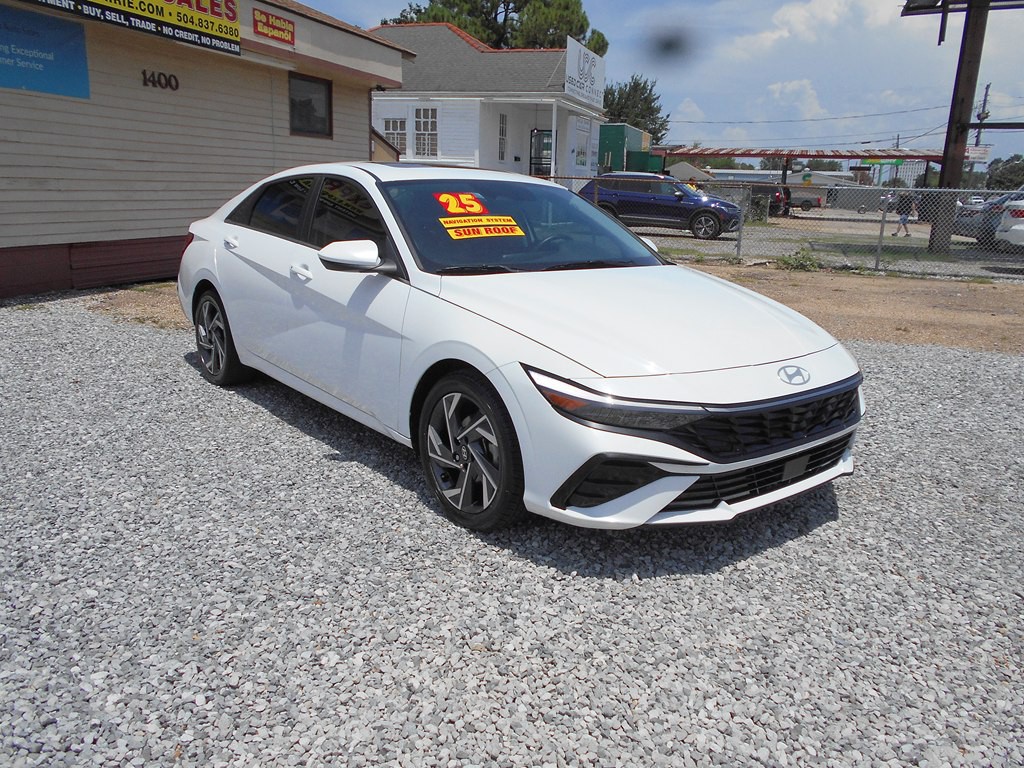2025 Hyundai Elantra Image 8