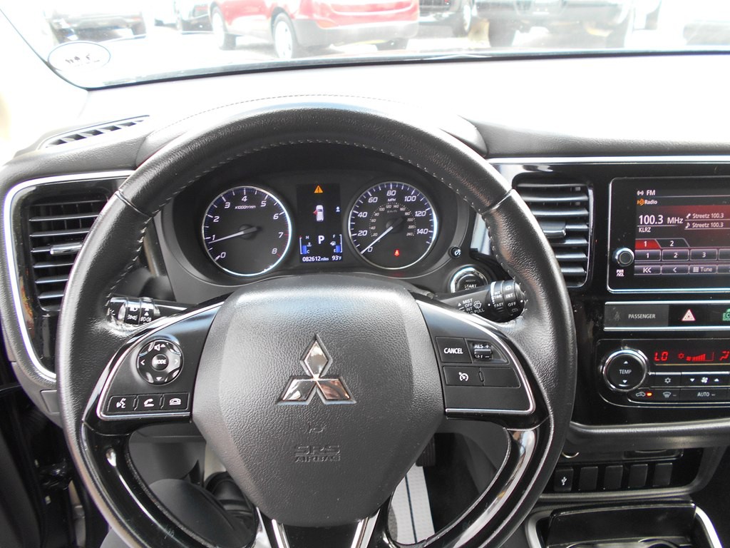 2019 Mitsubishi Outlander Image 12