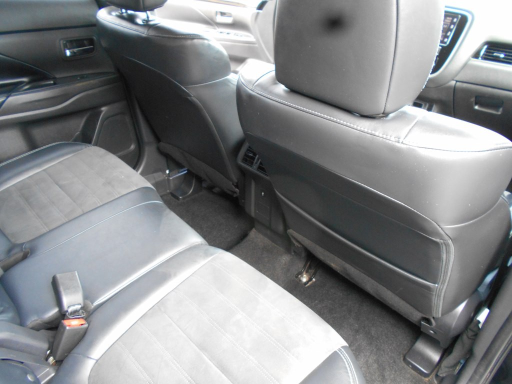 2019 Mitsubishi Outlander Image 23
