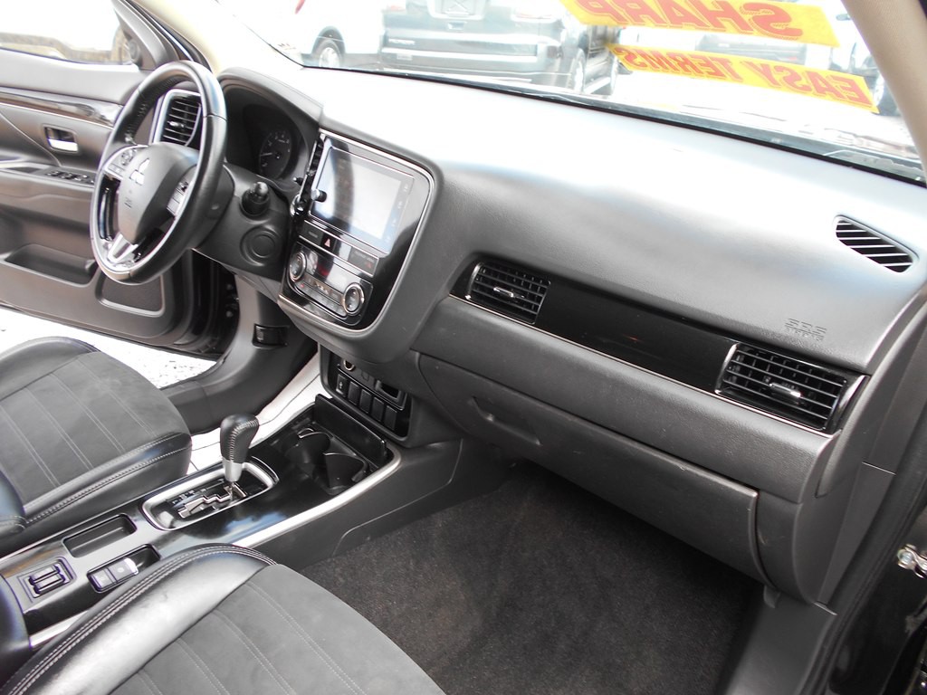 2019 Mitsubishi Outlander Image 25