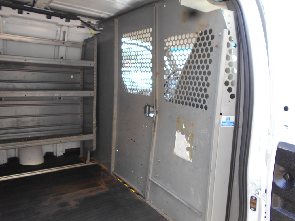 2017 Chevrolet Express Image 21