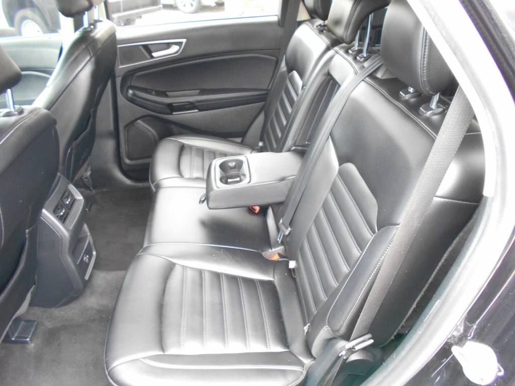 2022 Ford Edge Image 18