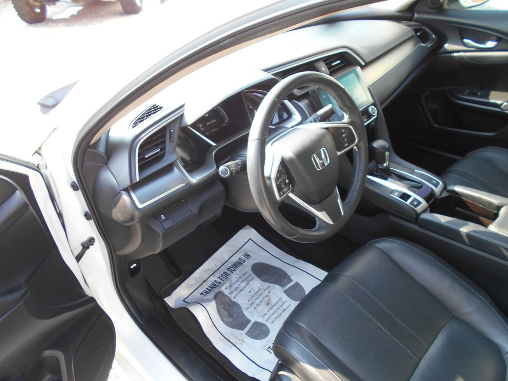 2018 Honda Civic Image 16
