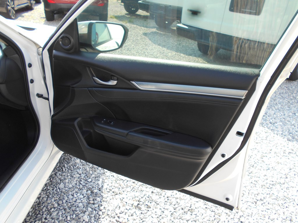 2018 Honda Civic Image 25