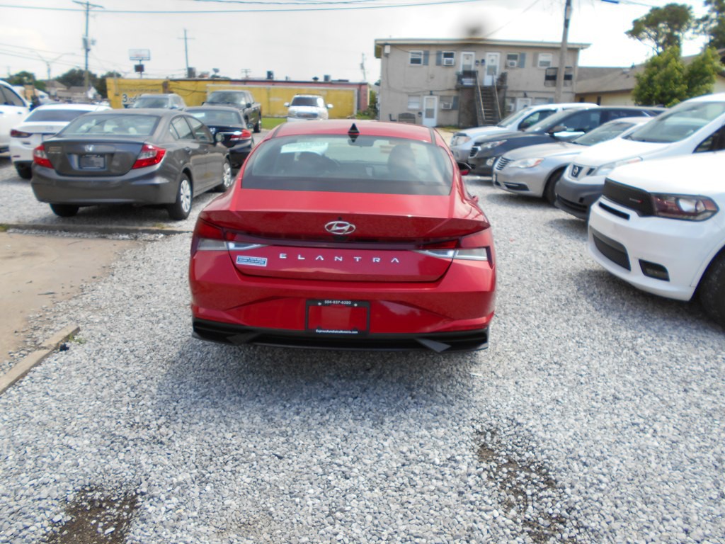 2023 Hyundai Elantra Image 4