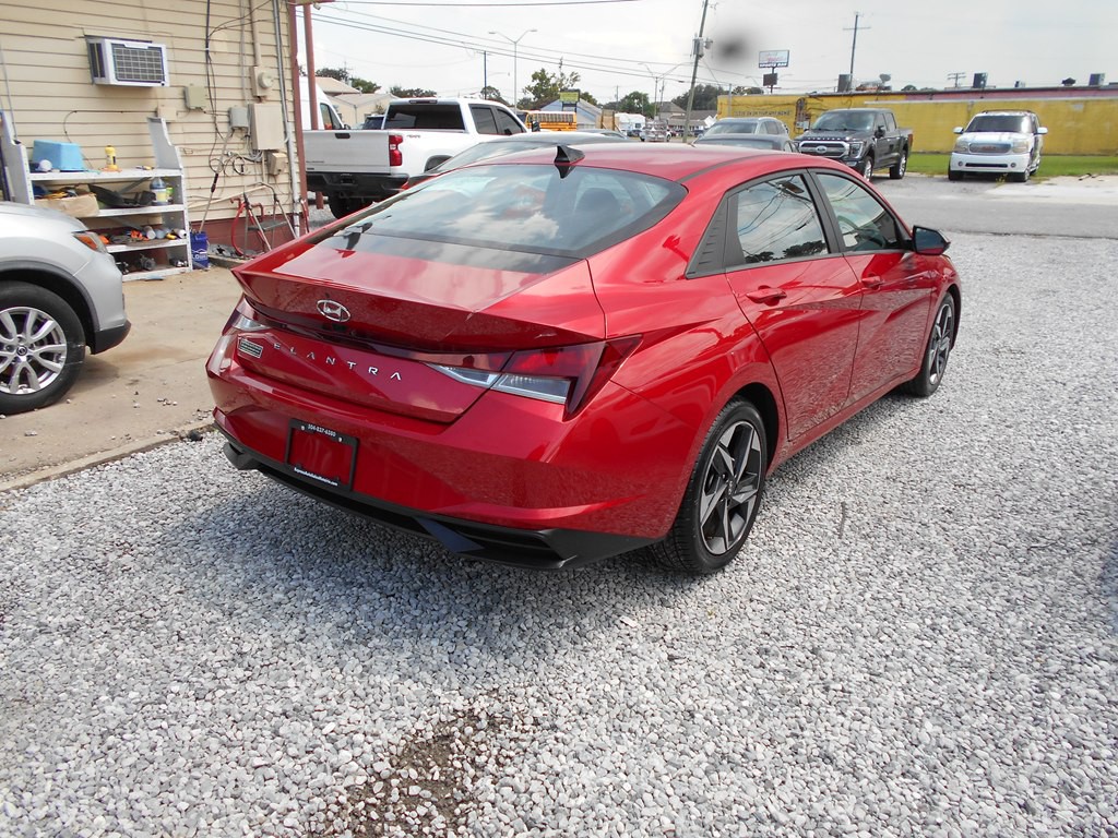 2023 Hyundai Elantra Image 5