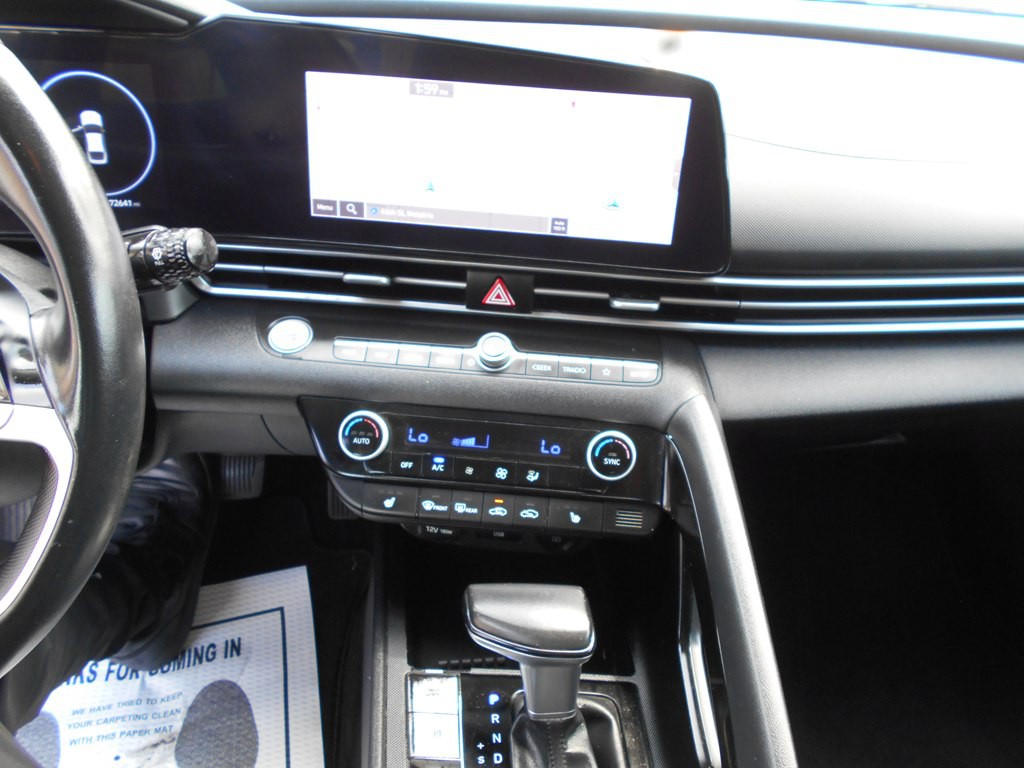 2023 Hyundai Elantra Image 15