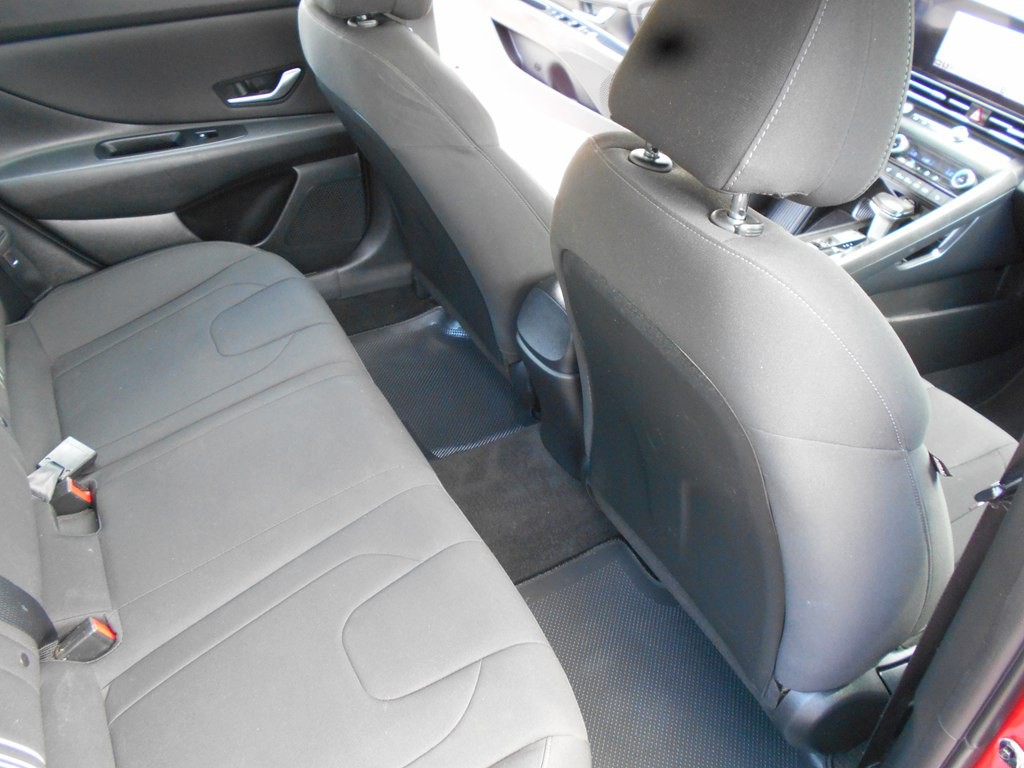 2023 Hyundai Elantra Image 24