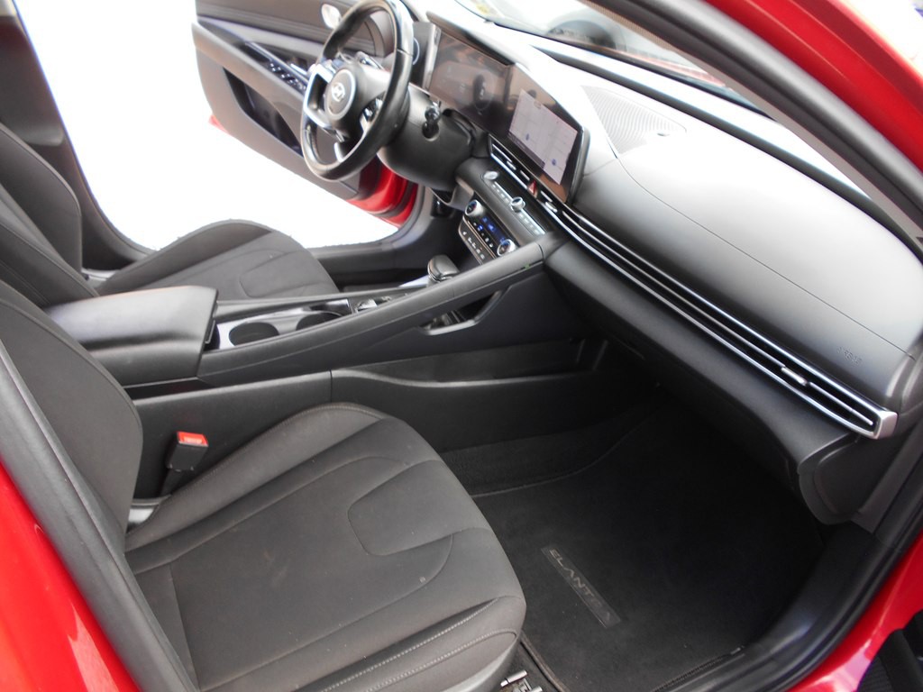 2023 Hyundai Elantra Image 27
