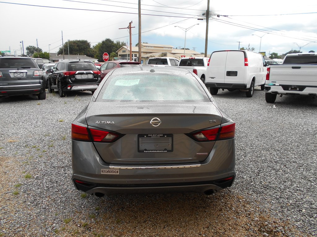 2021 Nissan Altima Image 4