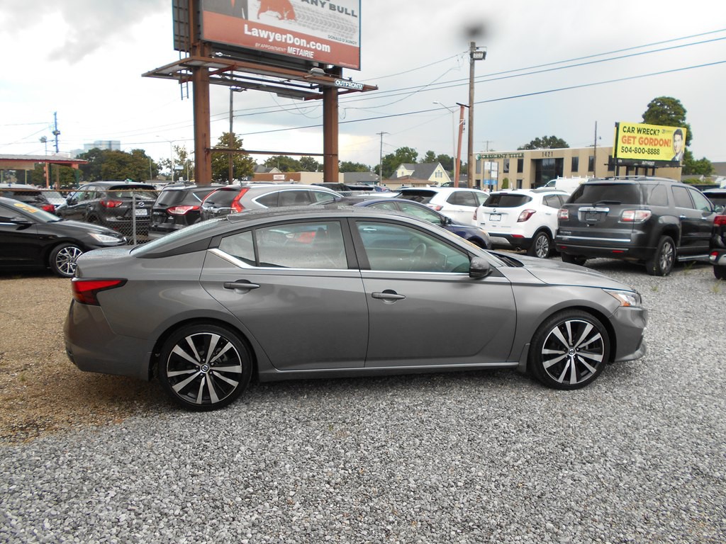 2021 Nissan Altima Image 7