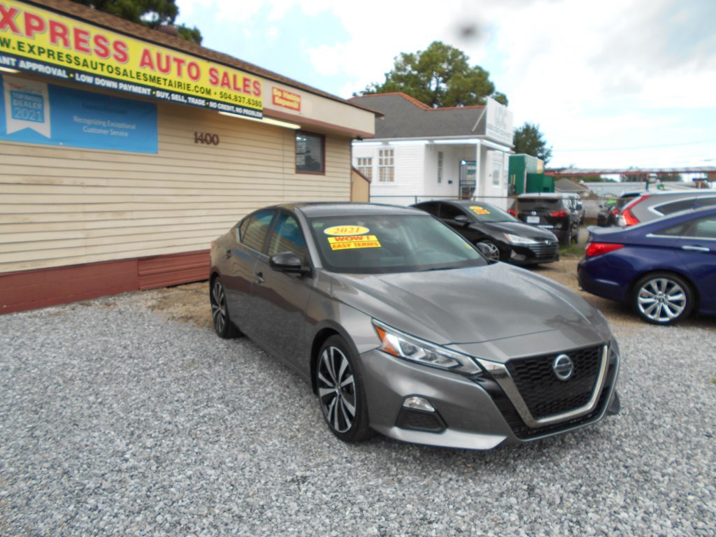 2021 Nissan Altima Image 8