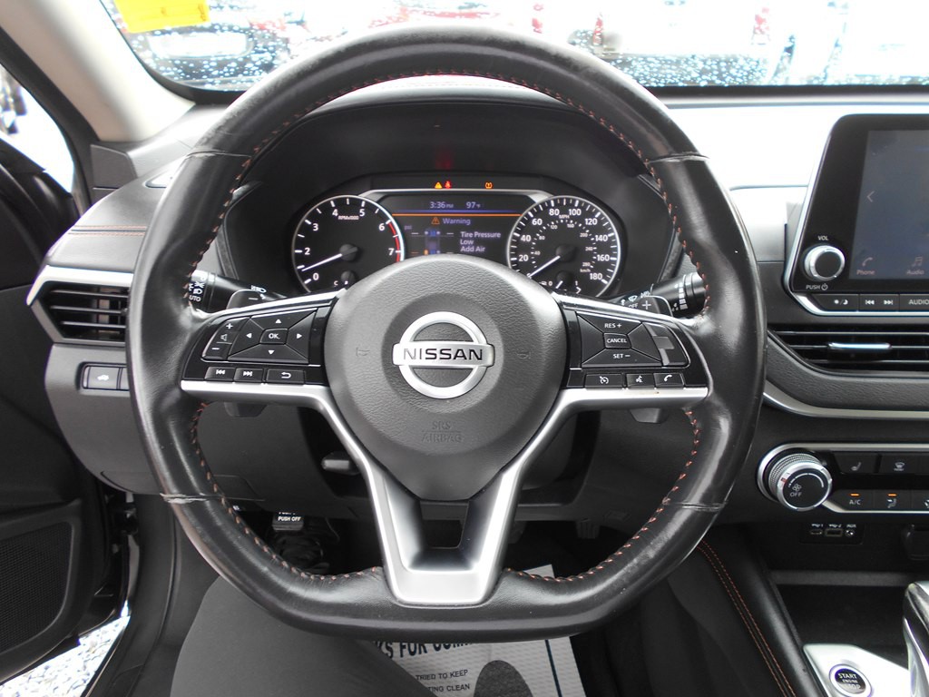 2021 Nissan Altima Image 13