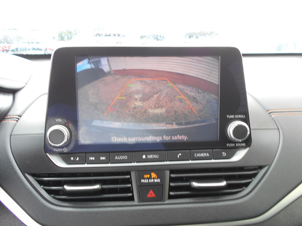 2021 Nissan Altima Image 15