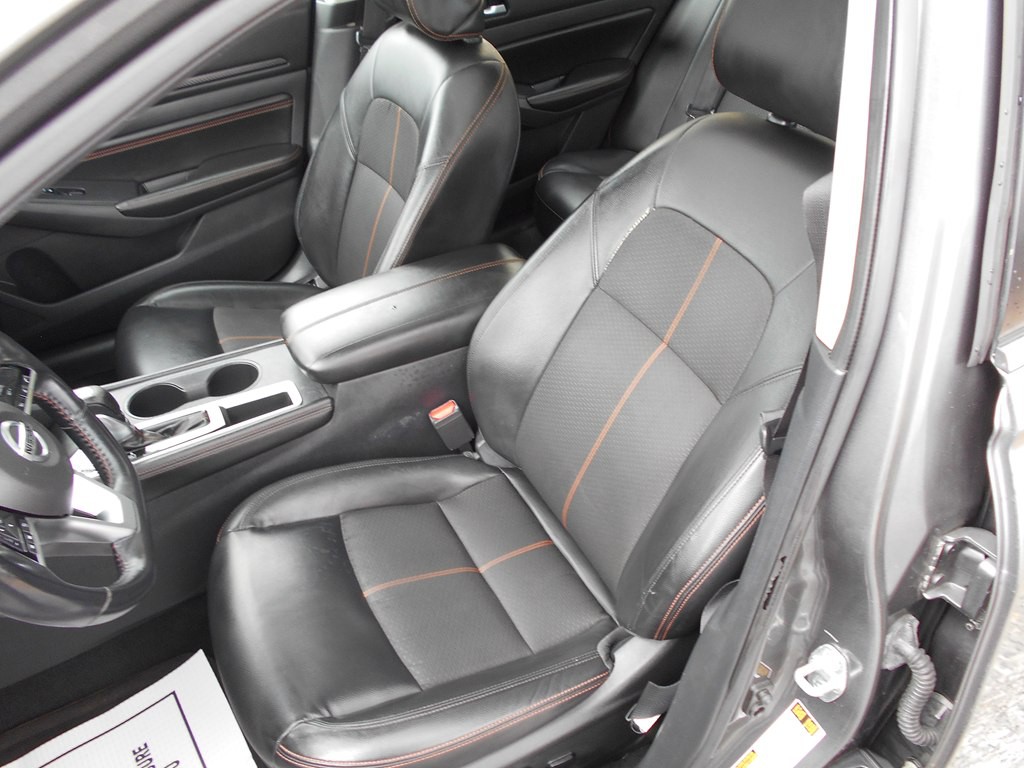 2021 Nissan Altima Image 19