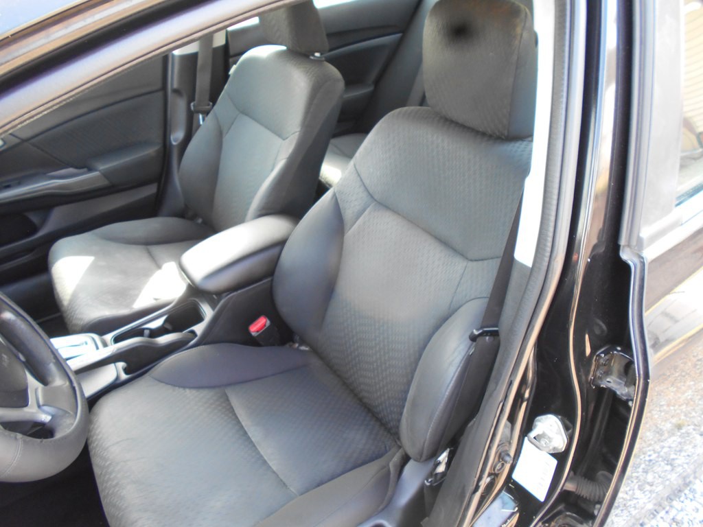 2015 Honda Civic Image 17