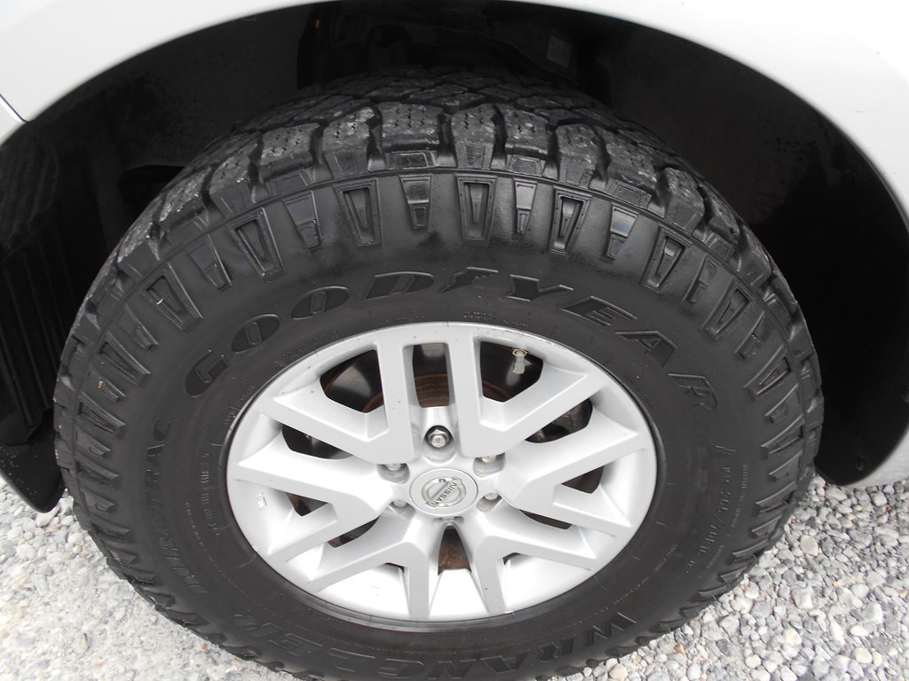 2019 Nissan Frontier Image 9