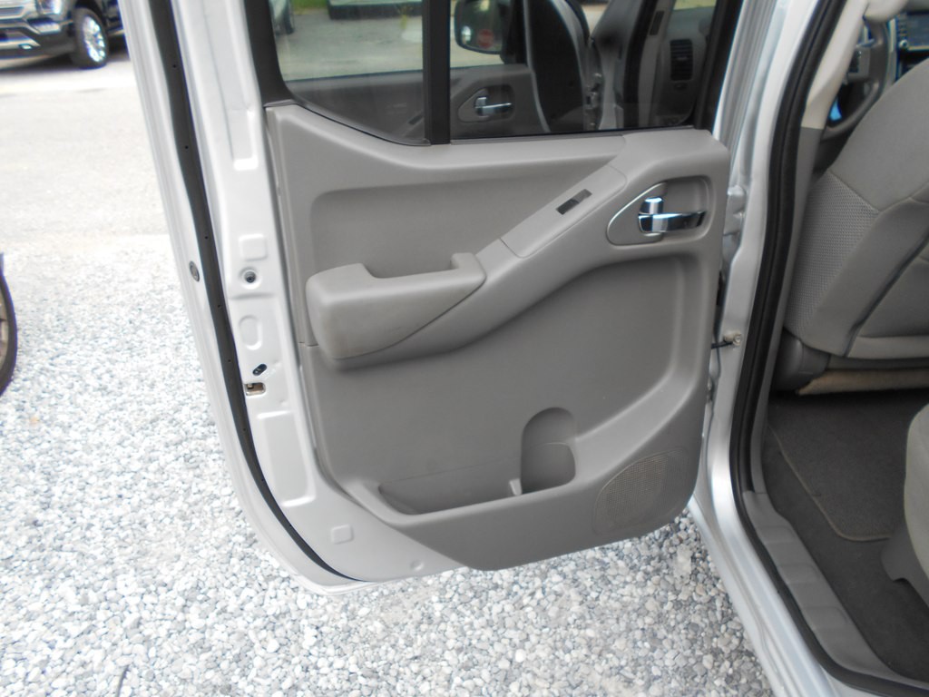2019 Nissan Frontier Image 18