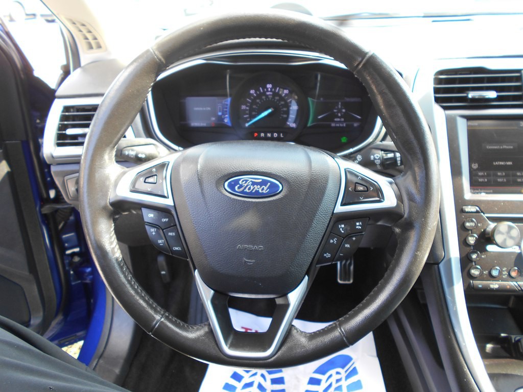 2016 Ford Fusion Image 12