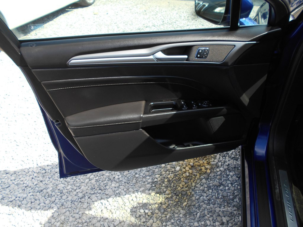 2016 Ford Fusion Image 18