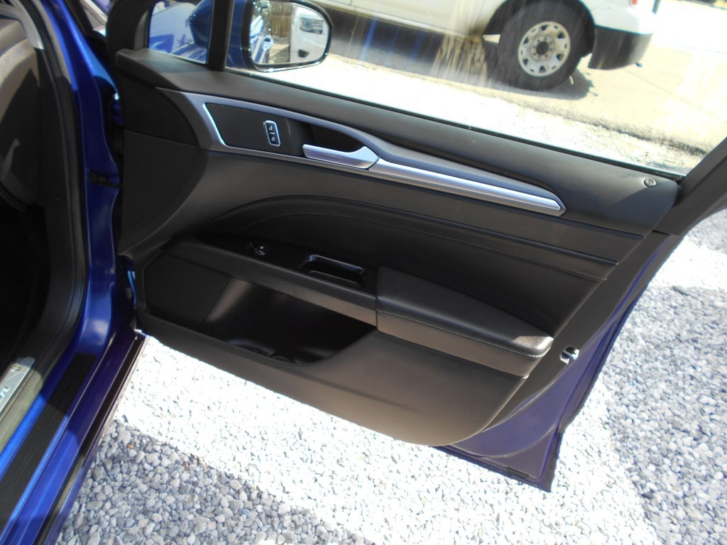 2016 Ford Fusion Image 27