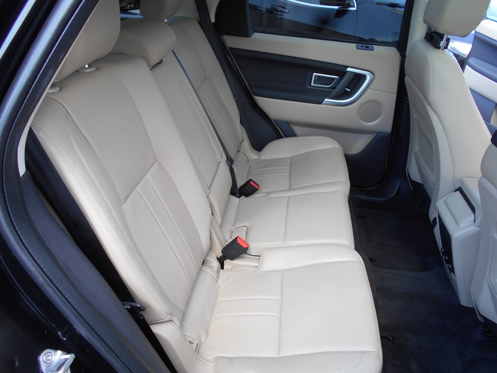 2019 Land Rover Discovery Sport Image 21