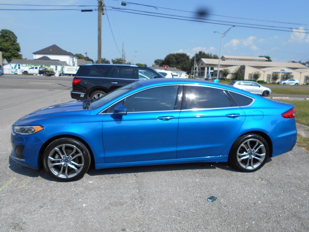 2019 Ford Fusion Image 2