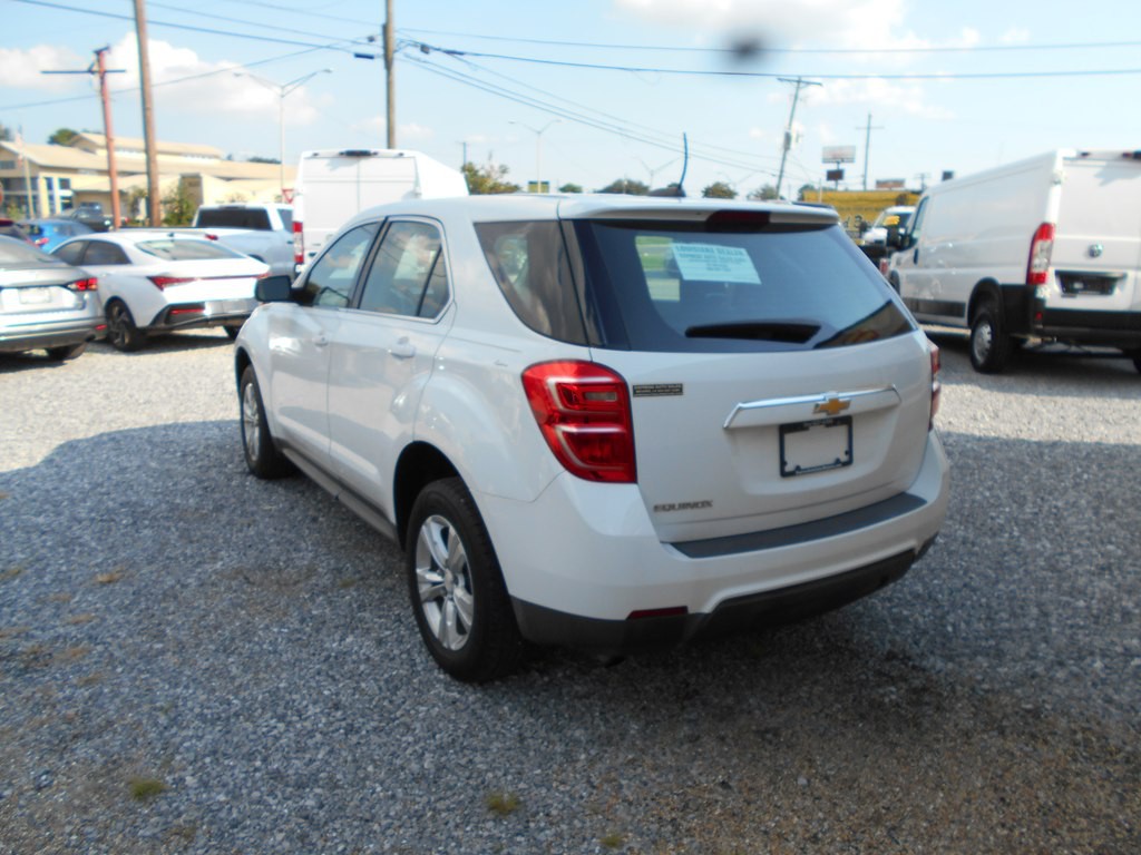 2017 Chevrolet Equinox Image 3