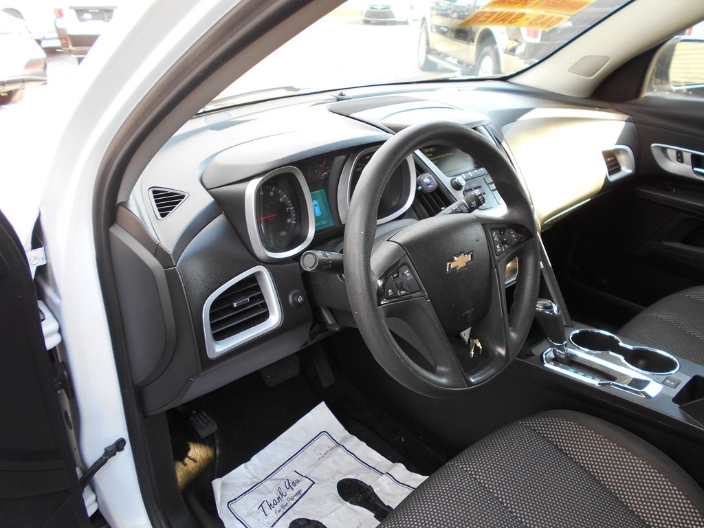 2017 Chevrolet Equinox Image 16