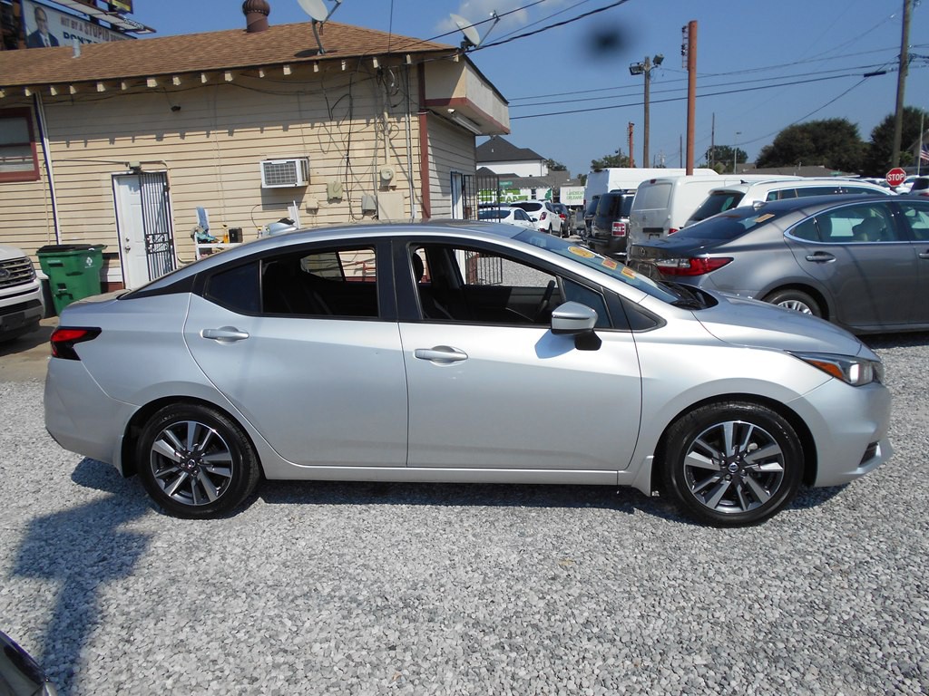 2020 Nissan Versa Image 7