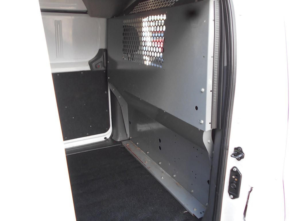 2018 Nissan NV200 Image 23