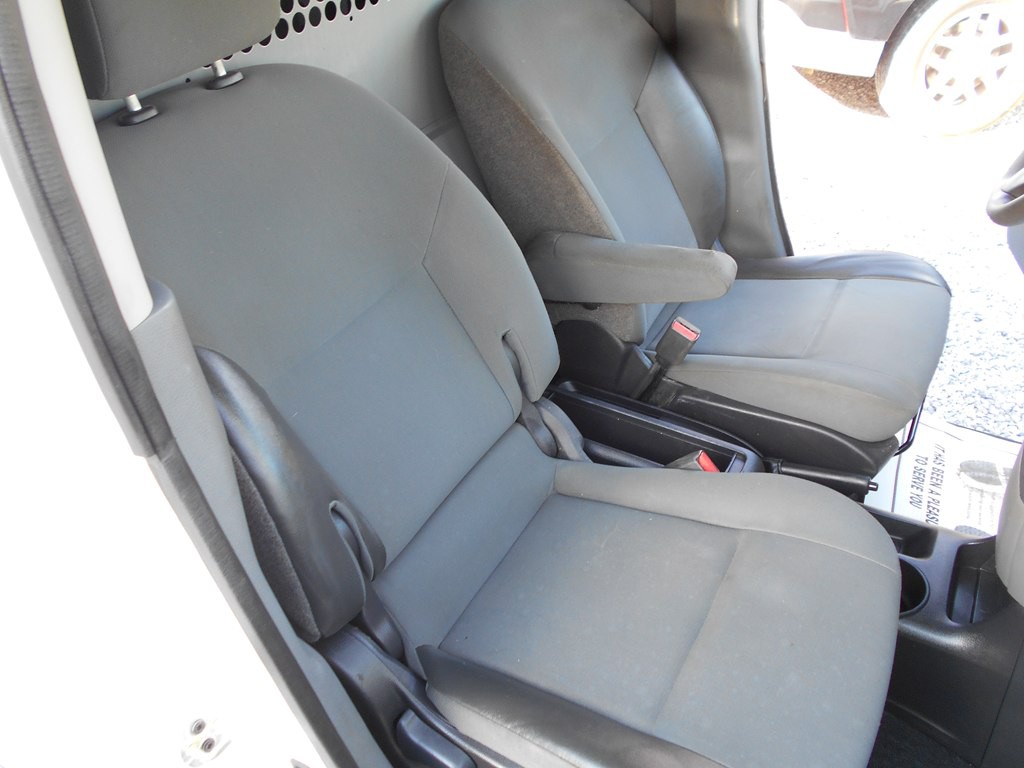 2018 Nissan NV200 Image 26