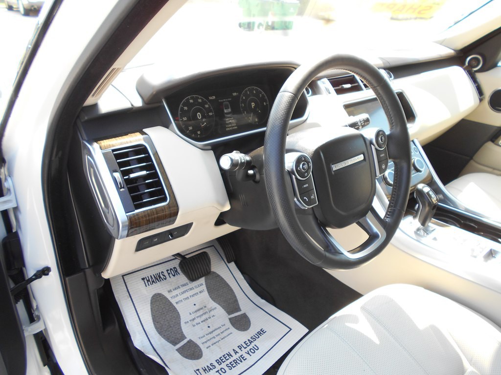 2017 Land Rover Range Rover Sport Image 18