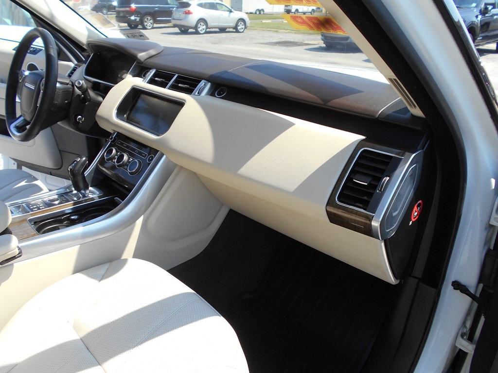 2017 Land Rover Range Rover Sport Image 29