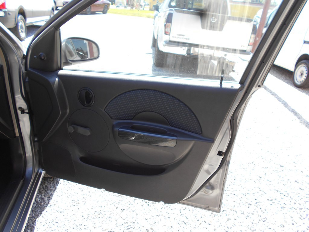 2006 Chevrolet Aveo Image 18