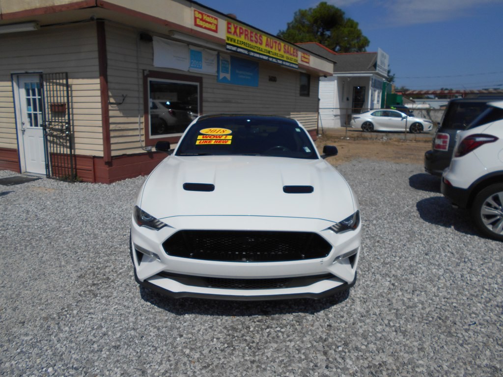 2018 Ford Mustang Image 2