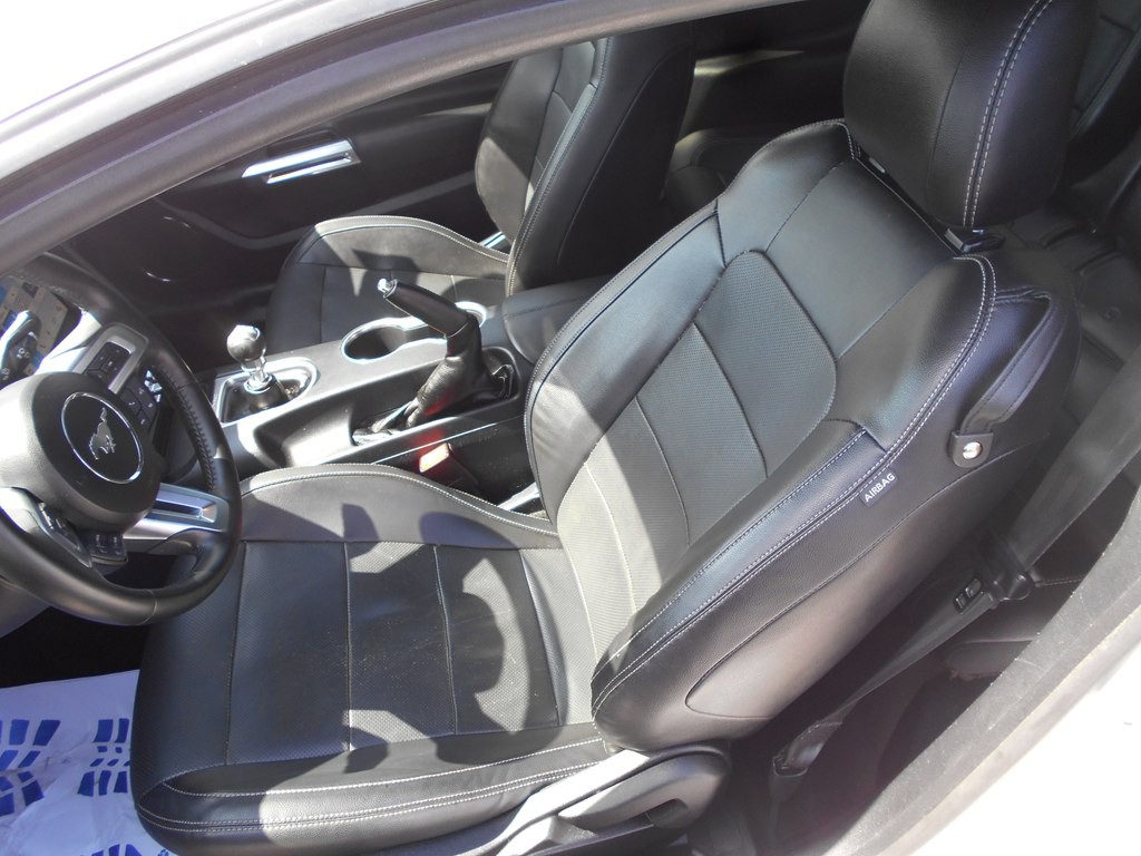 2018 Ford Mustang Image 18