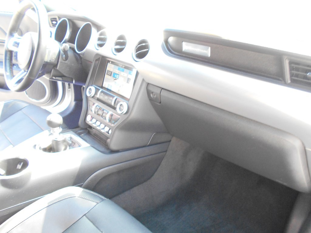 2018 Ford Mustang Image 22