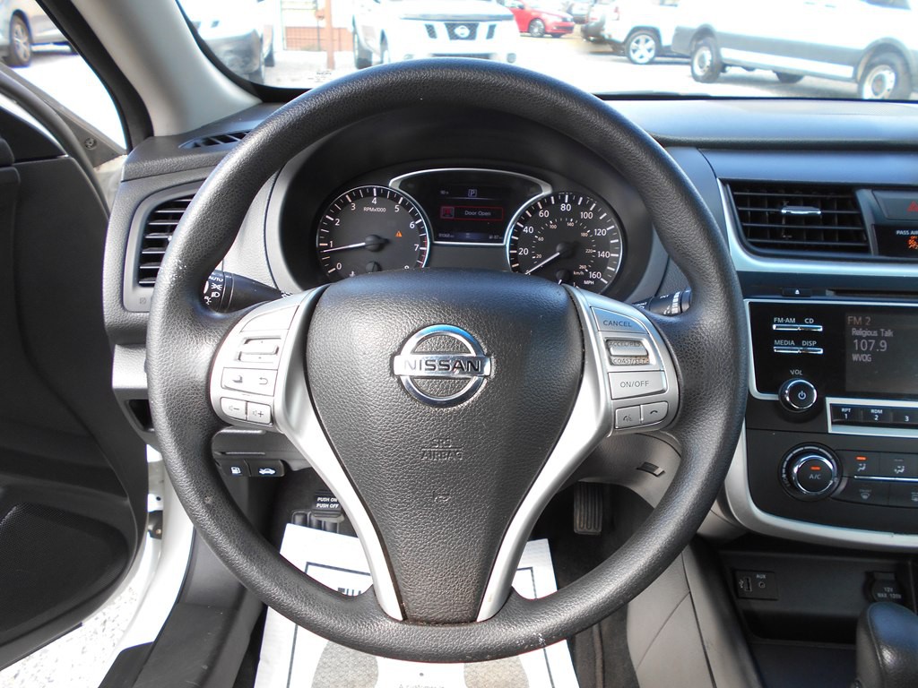 2018 Nissan Altima Image 11
