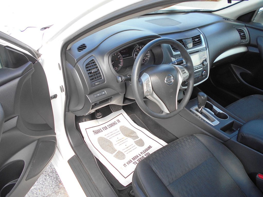 2018 Nissan Altima Image 13