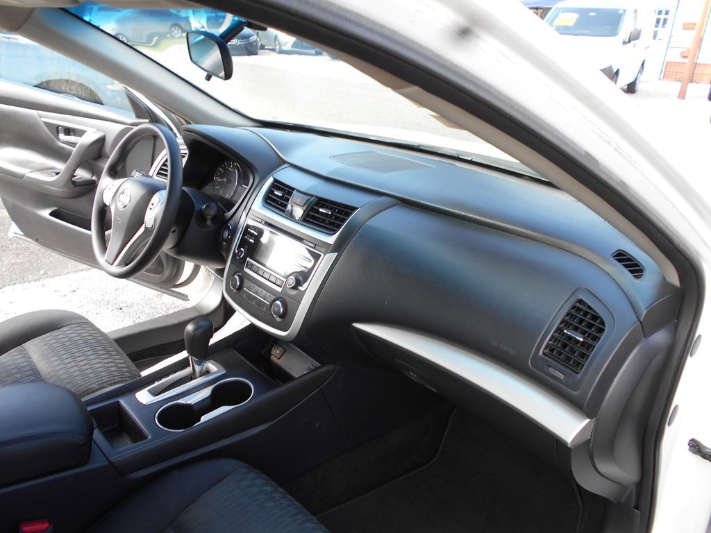 2018 Nissan Altima Image 22