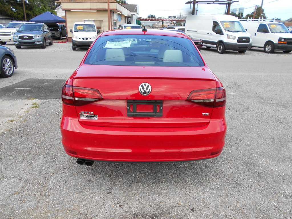 2016 Volkswagen Jetta Image 4