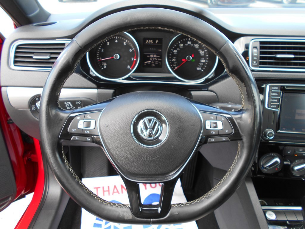 2016 Volkswagen Jetta Image 11