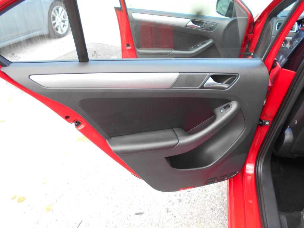 2016 Volkswagen Jetta Image 17